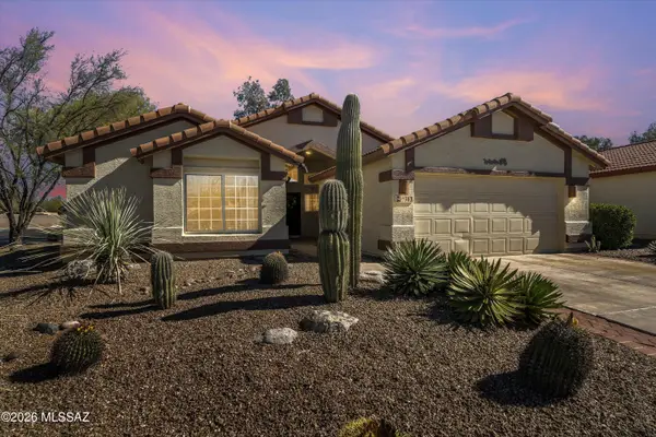 1963 E Desert Lark Pass, Green Valley, AZ 85614