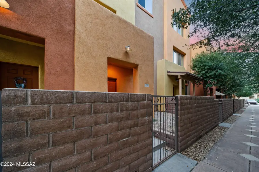 2442 E Emerald Moon, Tucson, AZ 85718 - Image #2
