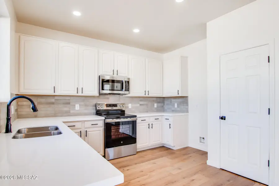 8296 W Razorbill, Tucson, AZ 85757 - #2