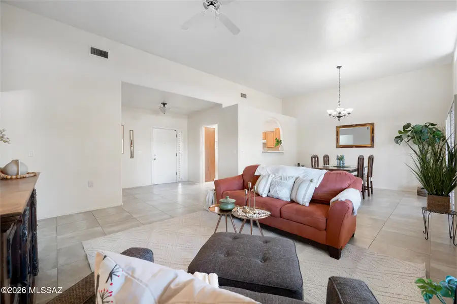 140 E Paseo De Golf, Green Valley, AZ 85614 - Image #2