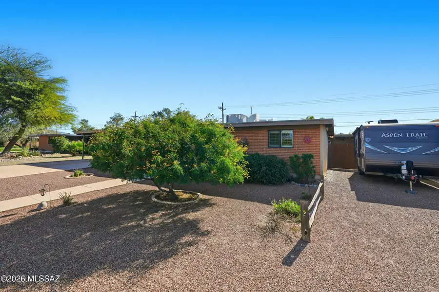 8000 E Beverly, Tucson, AZ 85710 - #2