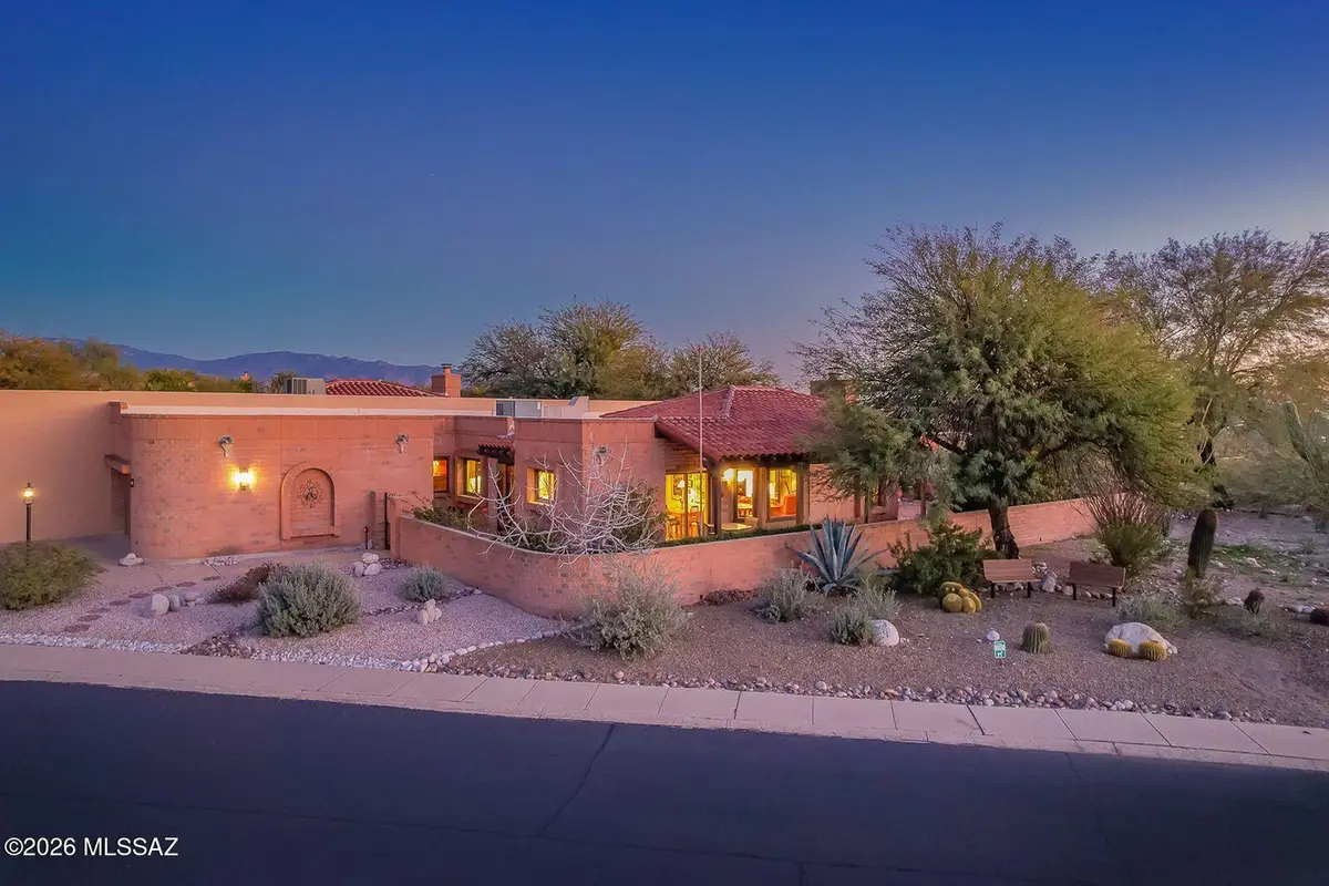 6800 E Loma Del Bribon, Tucson, AZ 85750 - Image #1