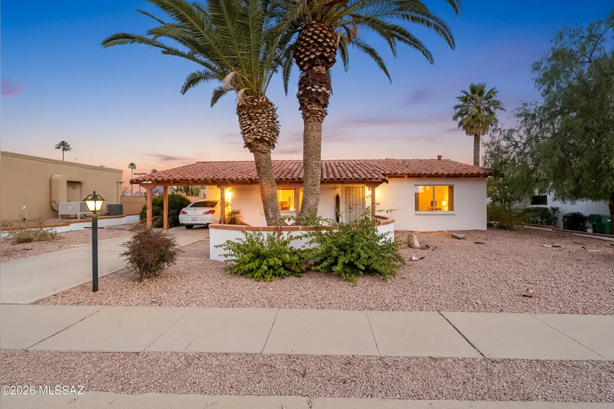 107 E Los Arcos, Green Valley, AZ 85614 - #1