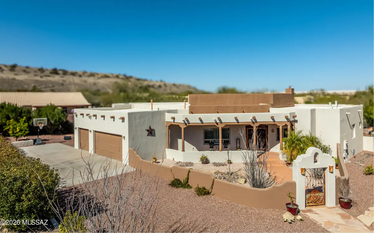 1632 W Placita Lluvia De Oro, Sahuarita, AZ 85629 - #1