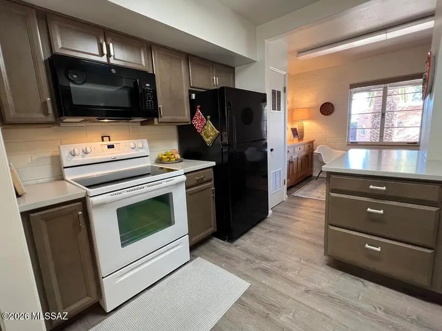 532 W Paseo Solana, Green Valley, AZ 85614 - #2