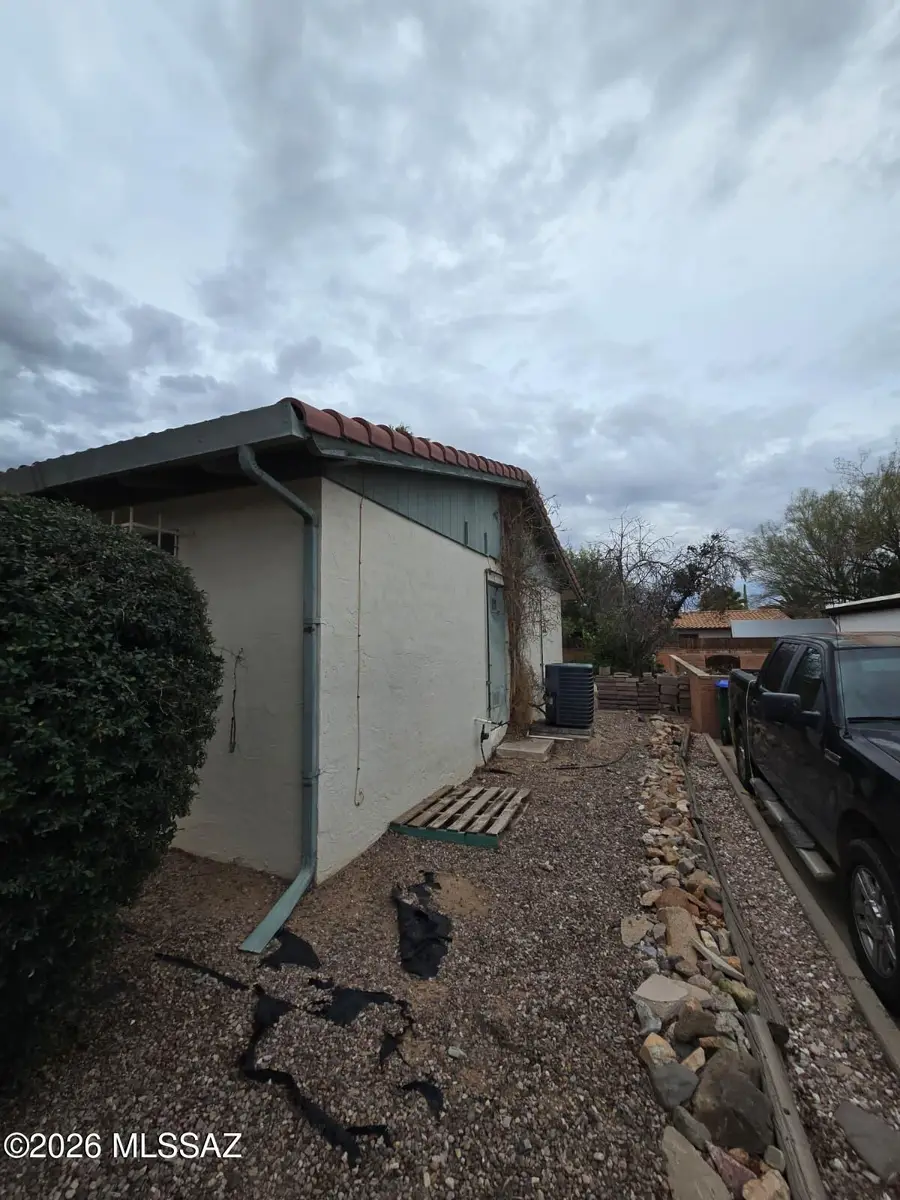 440 S Vista Del Rio, Green Valley, AZ 85614 - Image #3