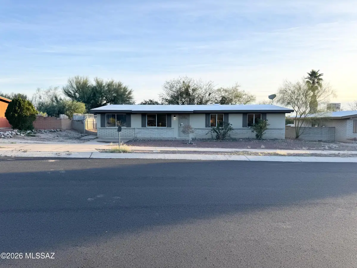 9670 E Burnett, Tucson, AZ 85730 - Image #1