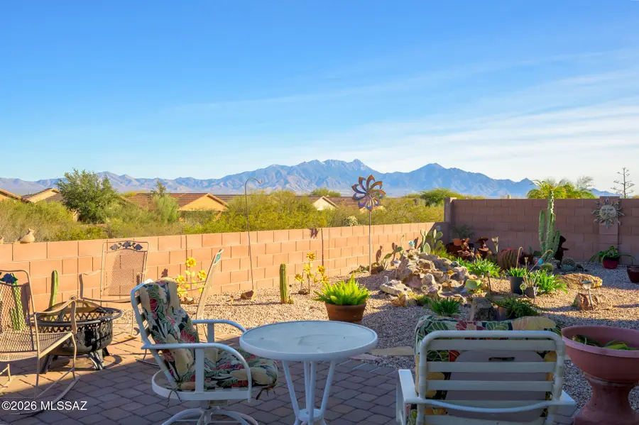 940 N Observation, Green Valley, AZ 85614 - Image #2