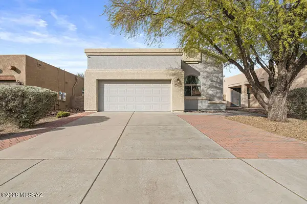 2221 N Avenida Tabica, Green Valley, AZ 85614