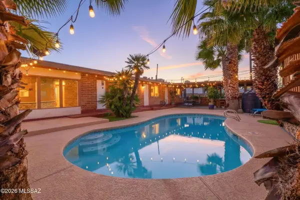 7433 E Kenyon, Tucson, AZ 85710