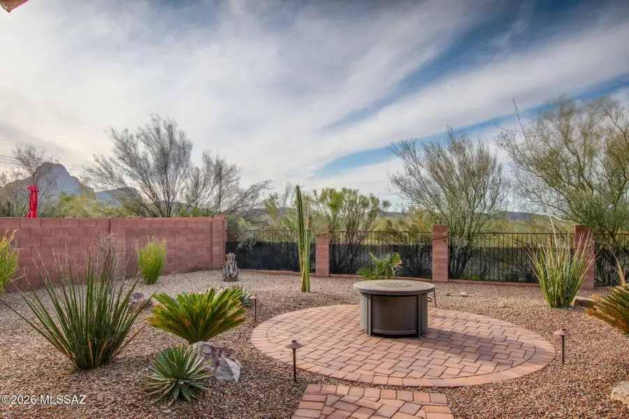 8371 N Amber Burst, Tucson, AZ 85743 - Image #2