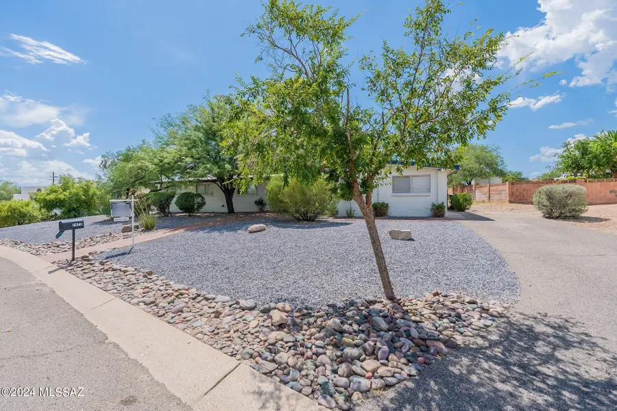 7672 E Sabino Vista, Tucson, AZ 85750 - Image #2