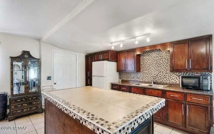 659 N Goodman, Nogales, AZ 85621 - #3