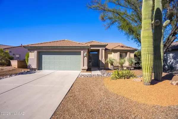 1955 E Cliff Swallow, Green Valley, AZ 85614