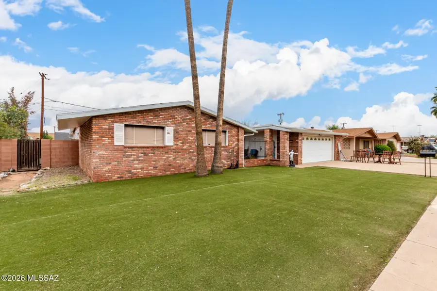 1108 E 9th, Casa Grande, AZ 85122 - #2