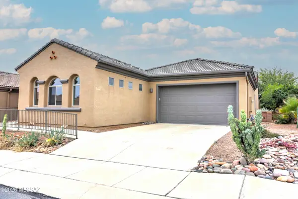 2033 W Acacia Bluffs, Green Valley, AZ 85622