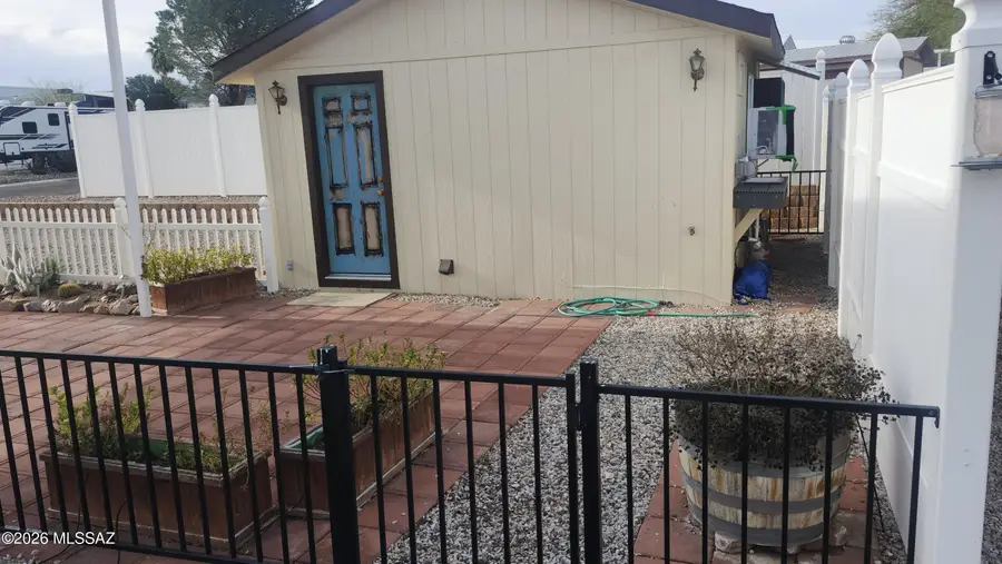 1030 S Barrel Cactus, Benson, AZ 85602 - #3