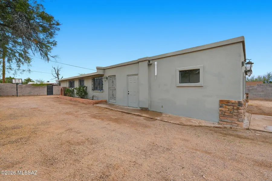 1633 S Camino Del Sierra, Tucson, AZ 85713 - #2