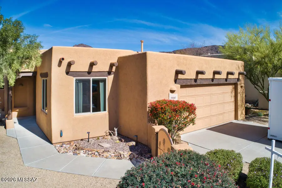 5660 W Triangle X, Tucson, AZ 85713 - #2