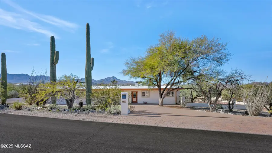 5122 W Camino De La Amapola, Tucson, AZ 85745 - #2