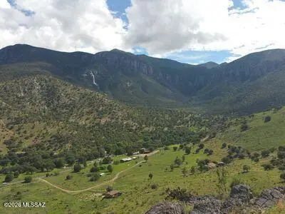 S Emerald Falls, Hereford, AZ 85615