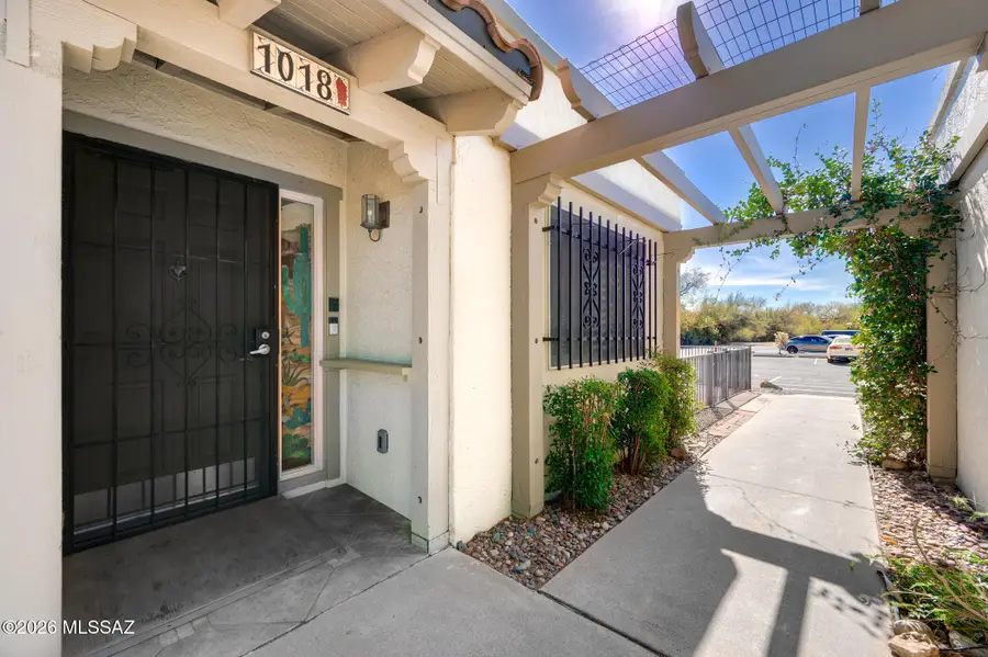 1018 Cll De La Temporada, Green Valley, AZ 85614 - #3