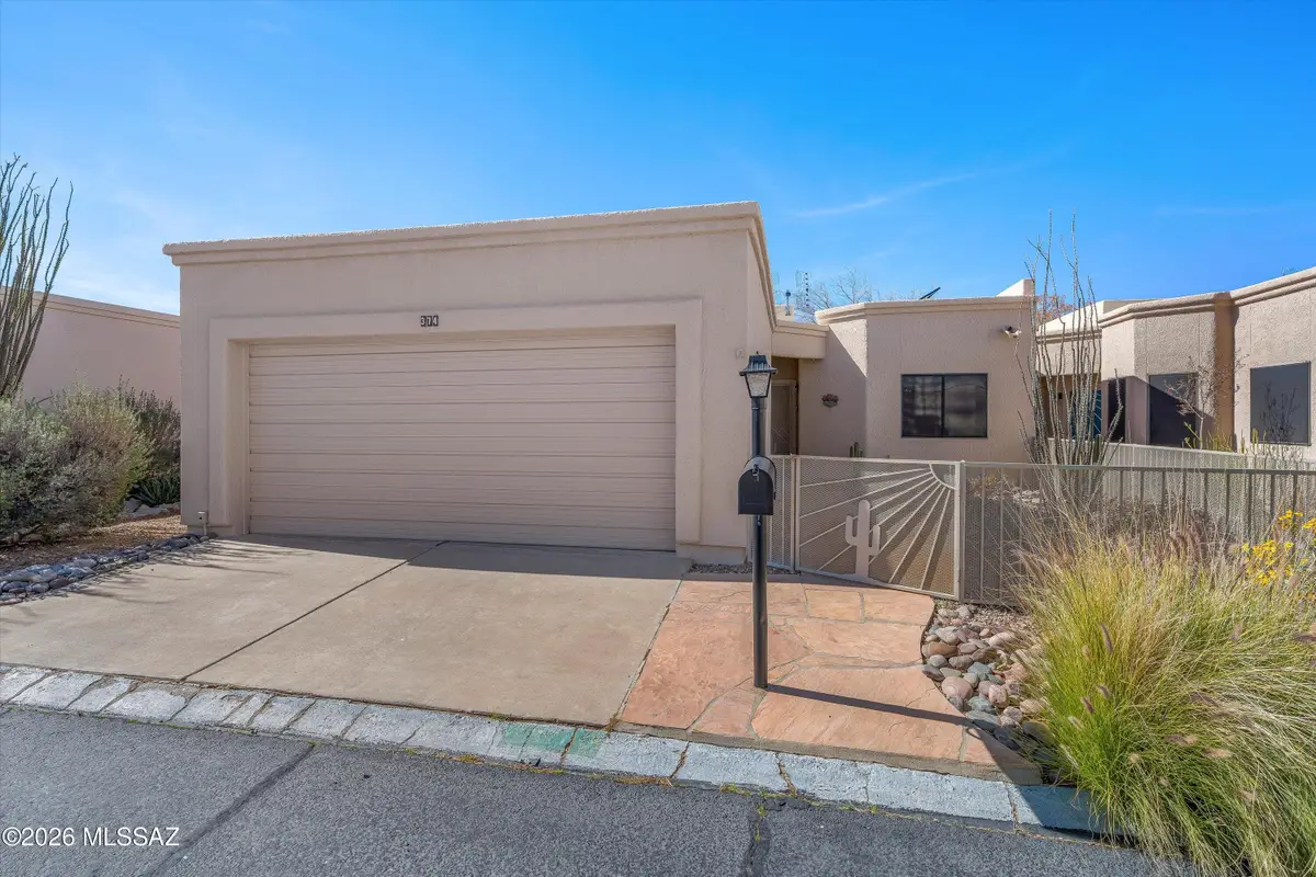 374 S Avenida De Las Sabinas, Green Valley, AZ 85614 - #1