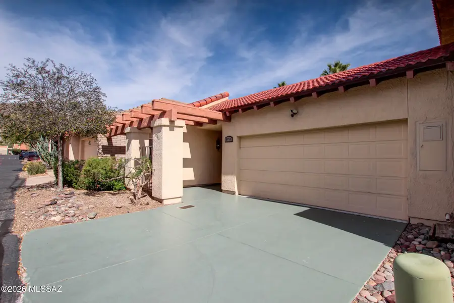 5726 N Camino Del Sol, Tucson, AZ 85718 - #3