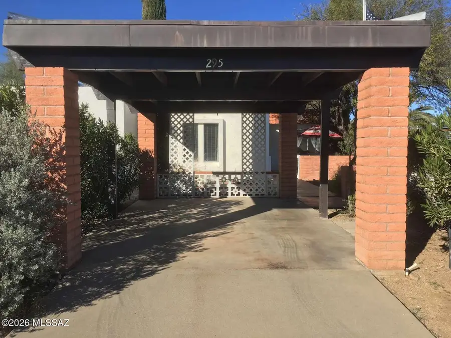 295 W Placita De Los Anillos, Green Valley, AZ 85614 - #3