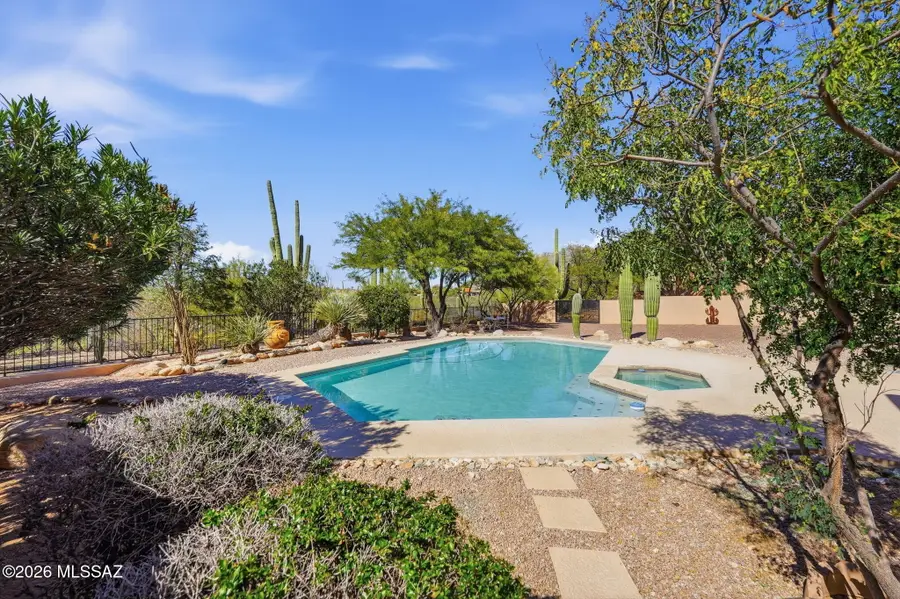 1041 E Calle Mariposa, Tucson, AZ 85718 - #2