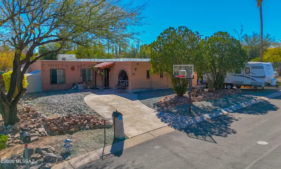 2209 W Window Rock, Tucson, AZ 85745 - #2