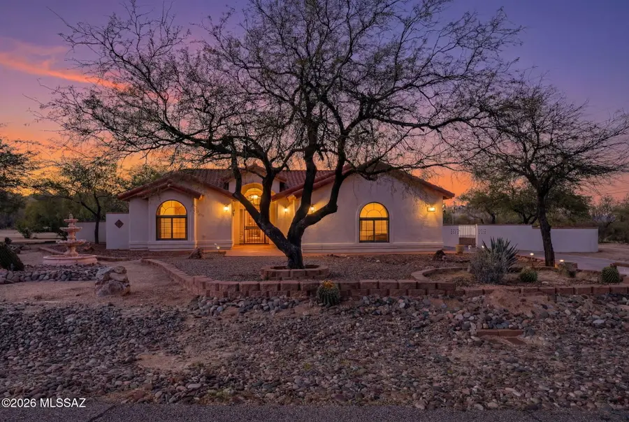 1430 W Via Ventajosa, Sahuarita, AZ 85629 - #2