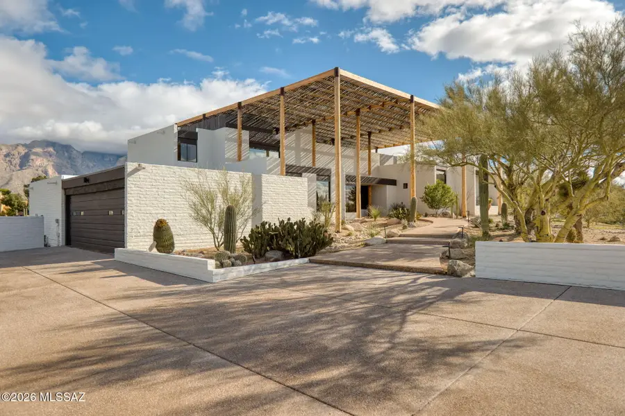 2801 E Camino Norberto, Tucson, AZ 85718 - #2