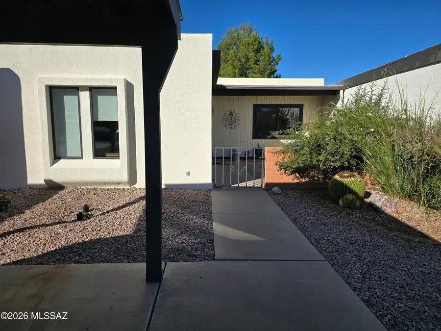 80 W Calle Del Chancero, Green Valley, AZ 85614 - #2