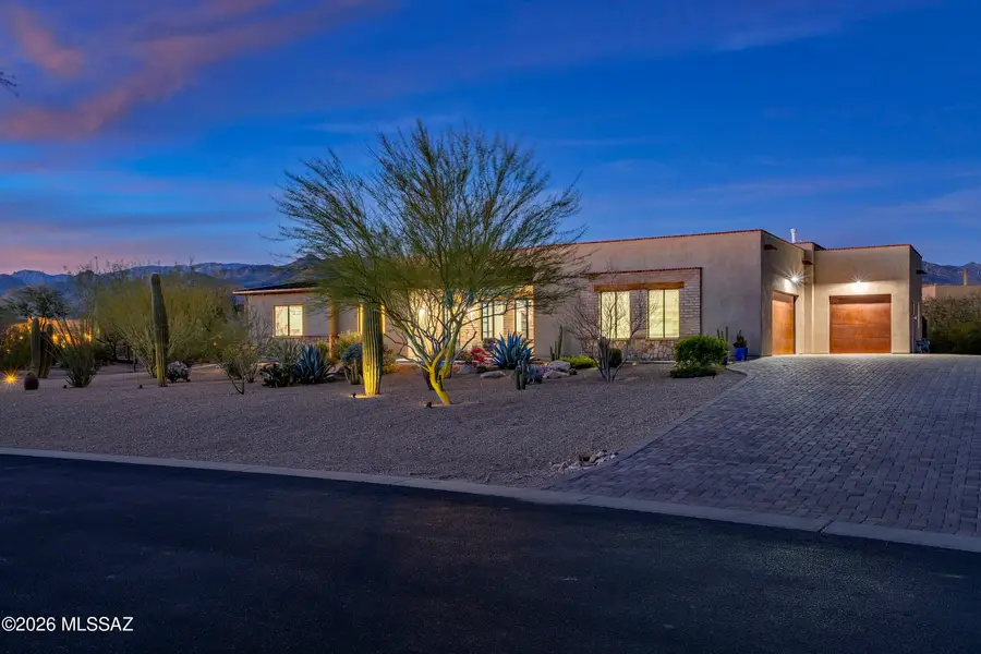 2720 N Cave, Tucson, AZ 85749 - #2