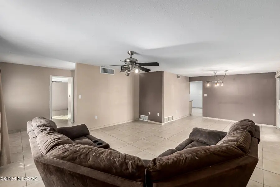 8051 E Hawthorne, Tucson, AZ 85710 - #3