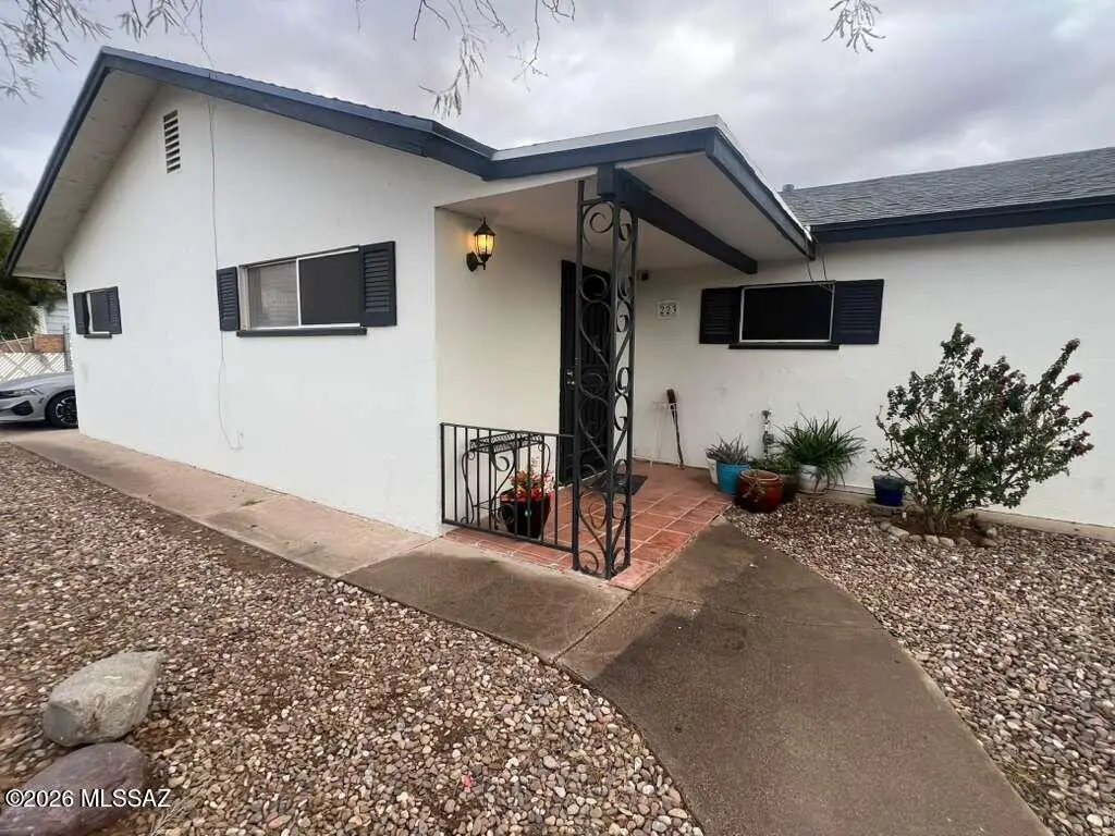223 W 11th, Casa Grande, AZ 85122 - #1