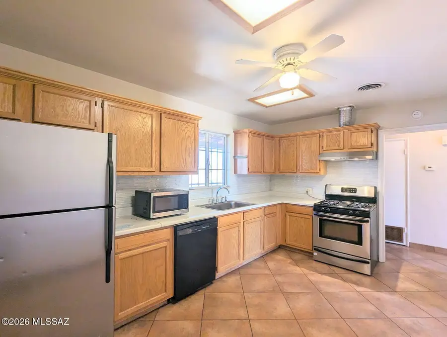 1138 E Hampton, Tucson, AZ 85719 - #2