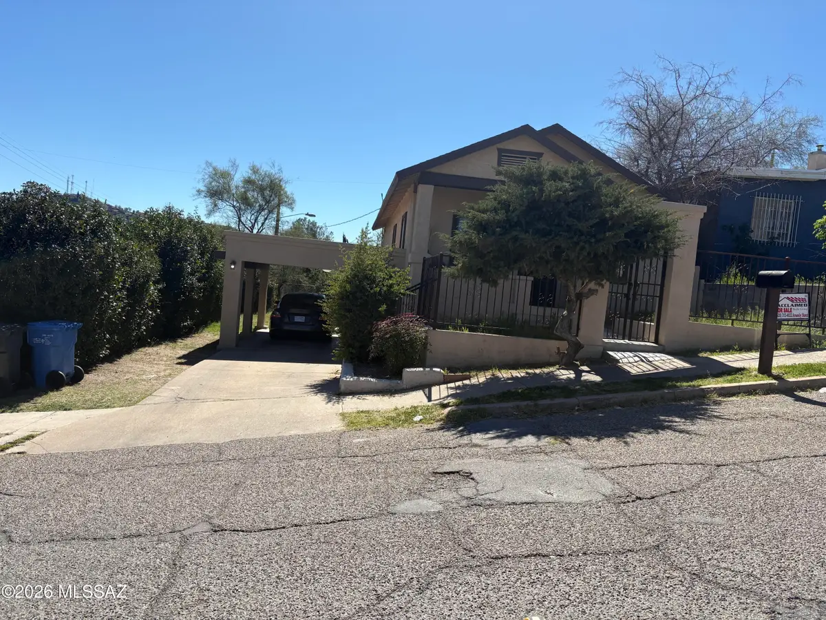 219 W Loma, Nogales, AZ 85621 - #1