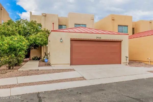 2935 E Canyon Bend, Tucson, AZ 85716