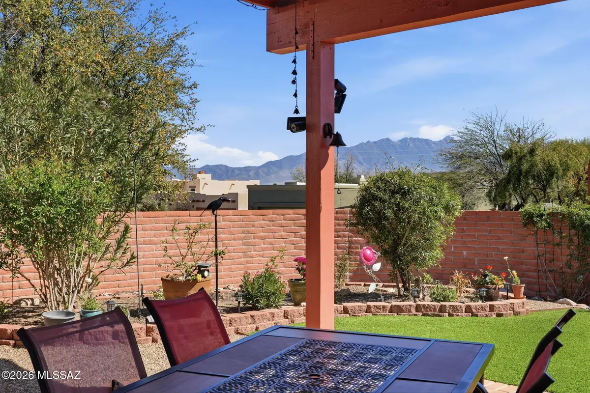 901 W Paseo Del Cilantro, Green Valley, AZ 85614 - #1