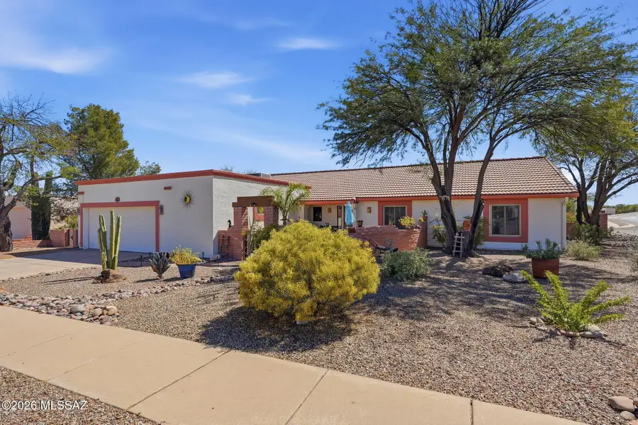 901 W Paseo Del Cilantro, Green Valley, AZ 85614 - #3