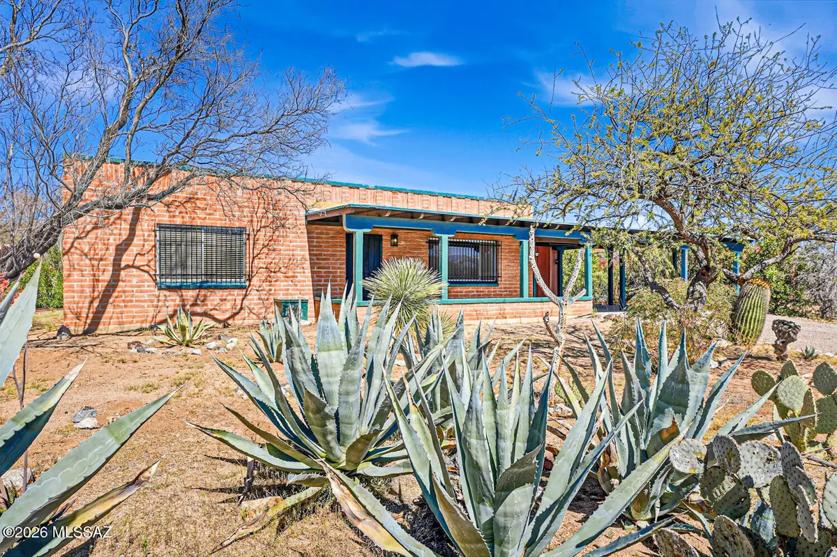 588 Corpino De Pecho, Green Valley, AZ 85614 - #1