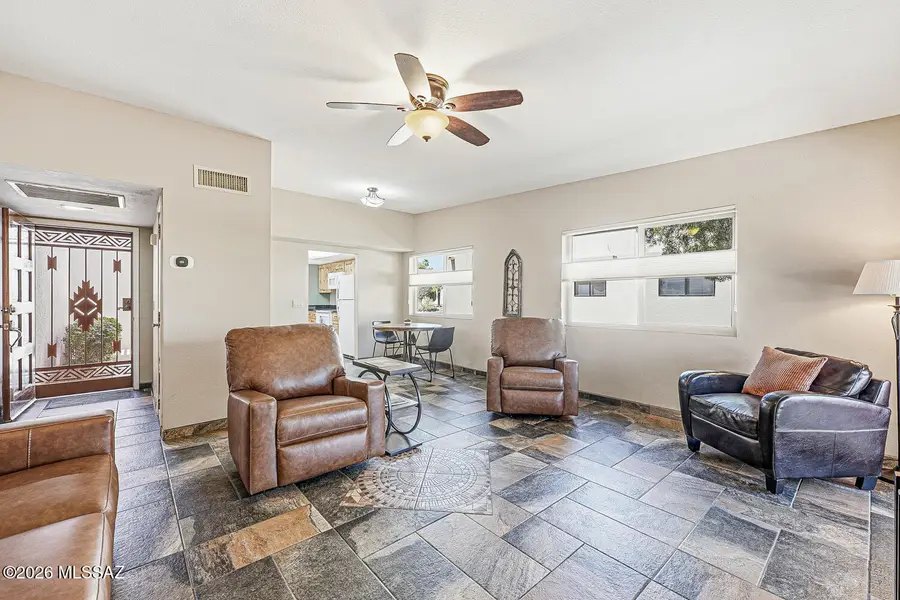 375 S Placita La Paz, Green Valley, AZ 85614 - #3