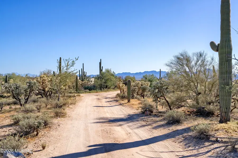 4465 W Flying Diamond, Tucson, AZ 85742 - #3