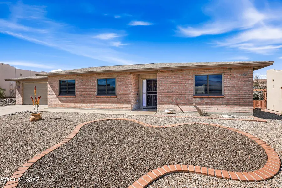 814 W Belltower, Green Valley, AZ 85614 - #3