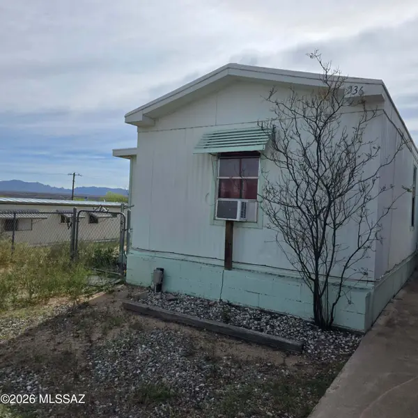 536 E Silverwood, Benson, AZ 85602