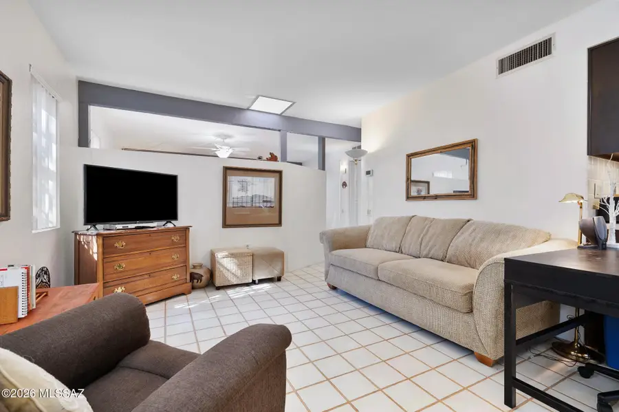 148 W Calle Del Ano, Green Valley, AZ 85614 - #2