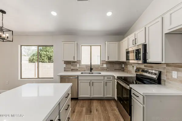 8046 W Misty Brook, Tucson, AZ 85743