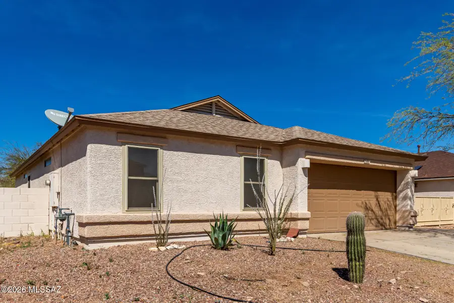 7681 S Carlisle, Tucson, AZ 85746 - #2